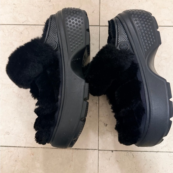 Black Furry Platform Crocs Sz10 - Picture 5 of 6